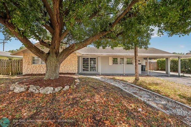 1 of 37 - 334 Nw 12th Ave, Boca Raton, FL