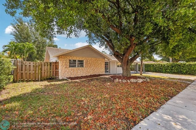 3 of 37 - 334 Nw 12th Ave, Boca Raton, FL