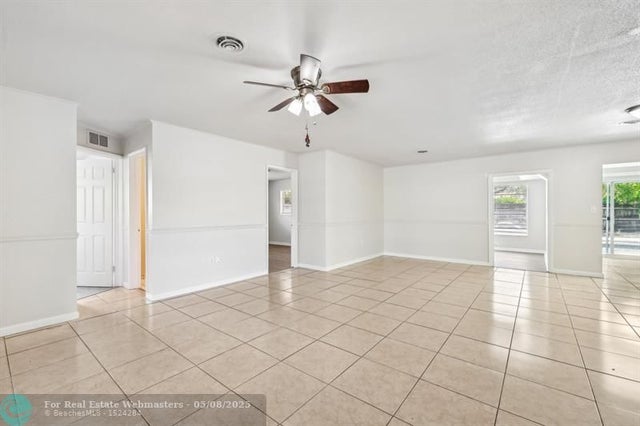 5 of 37 - 334 Nw 12th Ave, Boca Raton, FL
