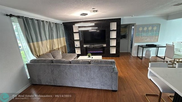 5 of 35 - 4420 Nw 8th St, Coconut Creek, FL