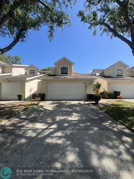 1 of 34 - 539 Lake Bridge Drive, Ormond Beach, FL