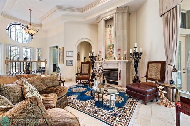 4 of 33 - 34 Windward Isle, Palm Beach Gardens, FL