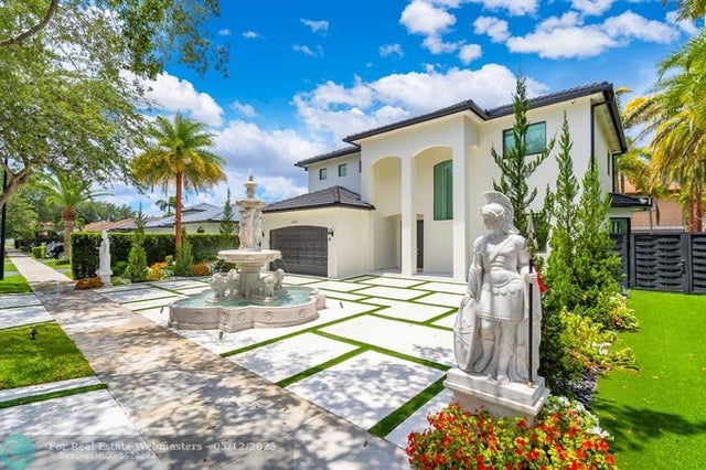 3 of 45 - 16422 Nw 77th Pl, Miami Lakes, FL