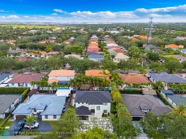 4 of 45 - 16422 Nw 77th Pl, Miami Lakes, FL