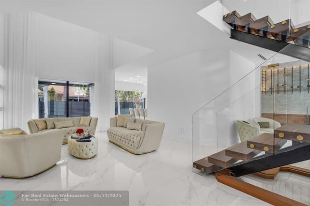 5 of 45 - 16422 Nw 77th Pl, Miami Lakes, FL