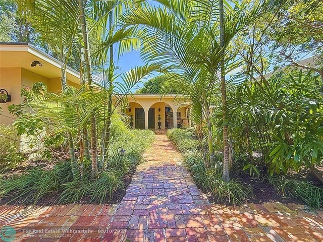 1 of 43 - 901 Se 6th St, Fort Lauderdale, FL