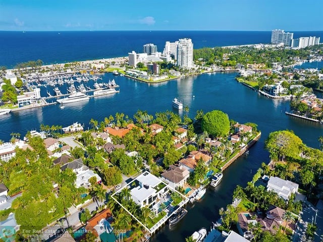 2 of 96 - 725 Poinciana Dr, Fort Lauderdale, FL