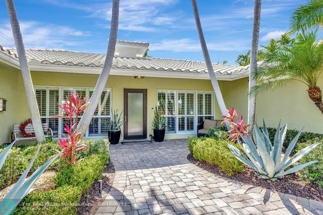 4 of 39 - 2601 Ne 27th Ter, Fort Lauderdale, FL