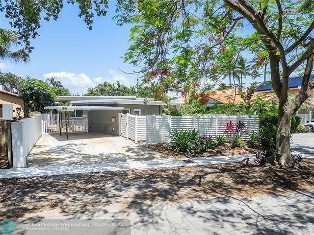 2 of 65 - 605 N Victoria Park Rd, Fort Lauderdale, FL