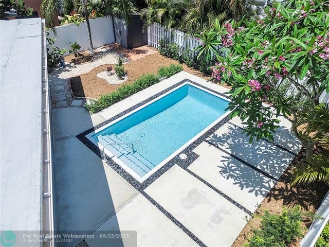 3 of 65 - 605 N Victoria Park Rd, Fort Lauderdale, FL