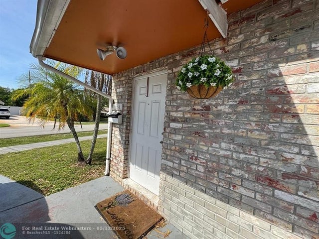 2 of 38 - 5850 Ne 7th Ave, Fort Lauderdale, FL