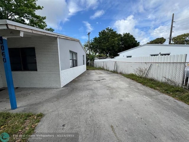 2 of 25 - 3060 Nw 17 Ct, Fort Lauderdale, FL