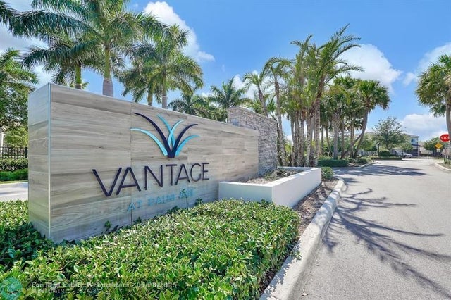 2 of 54 - 453 Nw 36th Ave, Pompano Beach, FL