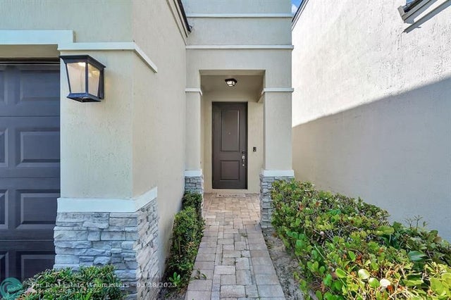 4 of 54 - 453 Nw 36th Ave, Pompano Beach, FL