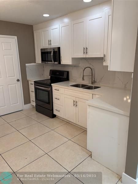 5 of 16 - 1218 S D St, Lake Worth, FL