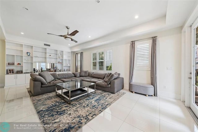 5 of 33 - 919 N Victoria Park Rd, Fort Lauderdale, FL