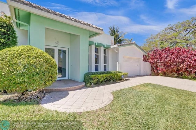 3 of 49 - 300 Nw 21st Ct, Wilton Manors, FL
