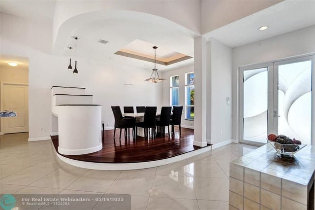 4 of 49 - 300 Nw 21st Ct, Wilton Manors, FL