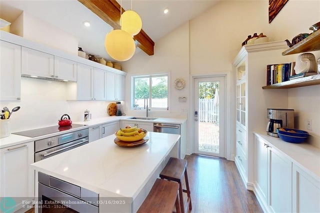 5 of 41 - 315 Ne 14th Ave, Fort Lauderdale, FL