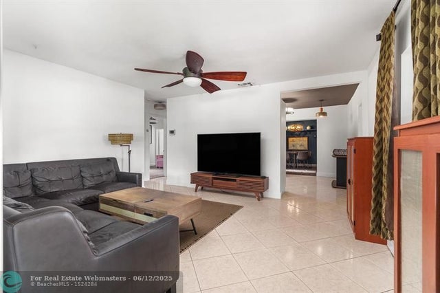 4 of 58 - 1433 Ne 5th Ave, Fort Lauderdale, FL