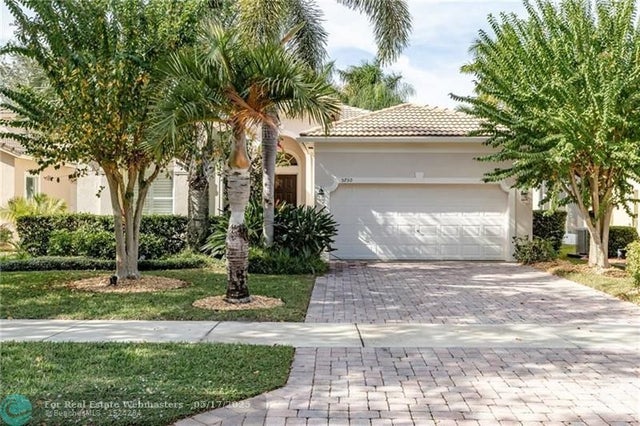 1 of 24 - 5730 E Sunberry Cir, Fort Pierce, FL