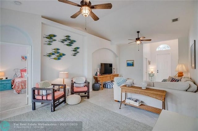 4 of 24 - 5730 E Sunberry Cir, Fort Pierce, FL