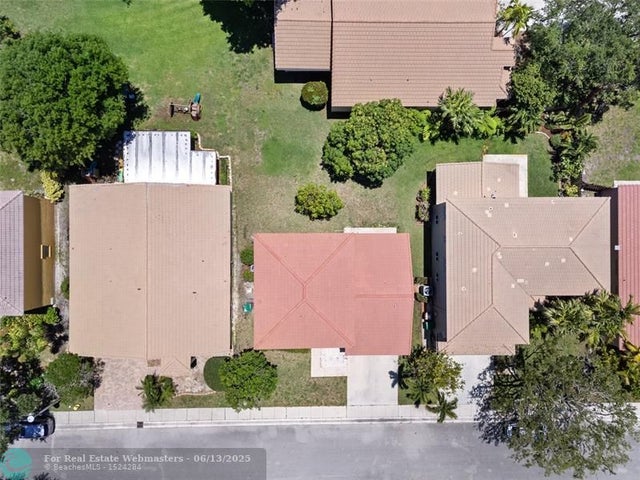2 of 19 - 10772 Sw 14th Pl, Davie, FL