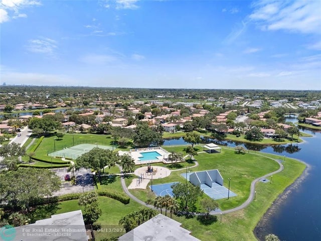 4 of 19 - 10772 Sw 14th Pl, Davie, FL