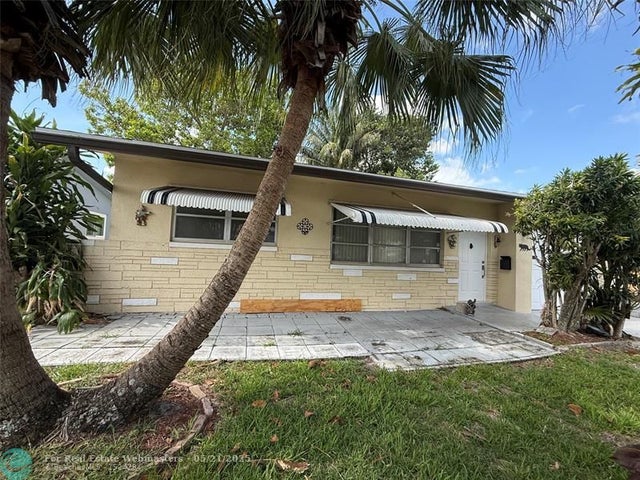 1 of 17 - 4314 Nw 47th Ct, Tamarac, FL