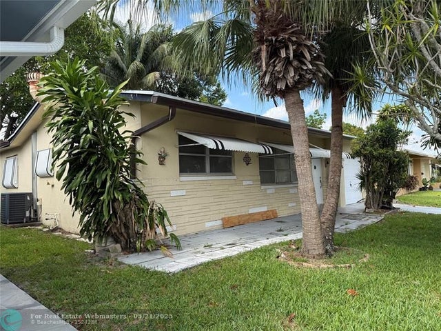 2 of 17 - 4314 Nw 47th Ct, Tamarac, FL