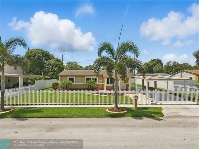 3 of 32 - 2830 Nw 172nd Ter, Miami Gardens, FL