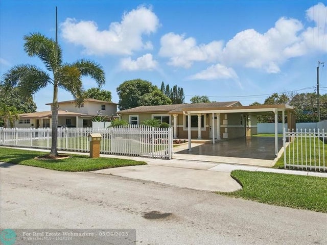 4 of 32 - 2830 Nw 172nd Ter, Miami Gardens, FL