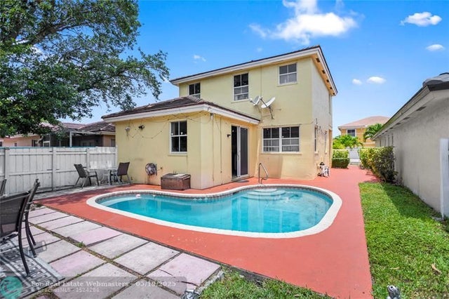2 of 50 - 14910 Sw 70th Pl, Davie, FL