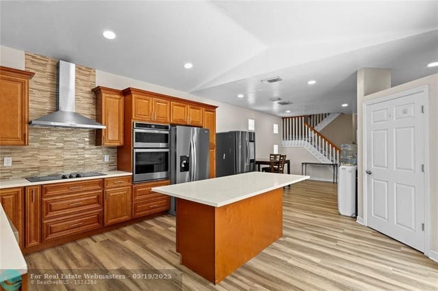 3 of 50 - 14910 Sw 70th Pl, Davie, FL