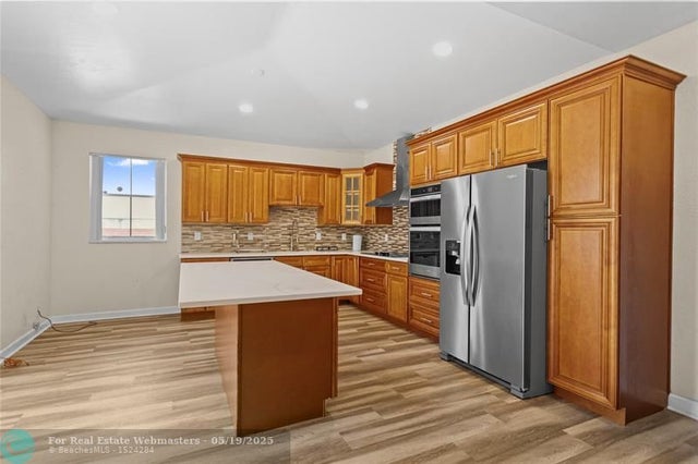 4 of 50 - 14910 Sw 70th Pl, Davie, FL