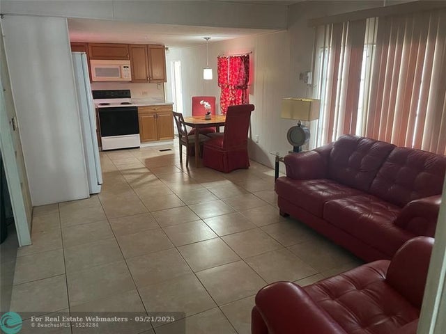 4 of 13 - 1711 Sw 84th Ave, Davie, FL
