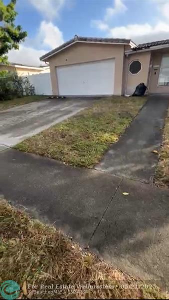 1 of 20 - 2101 N 52nd Ave, Hollywood, FL