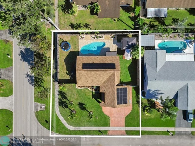 1 of 75 - 4950 Nw 85th Ter, Lauderhill, FL