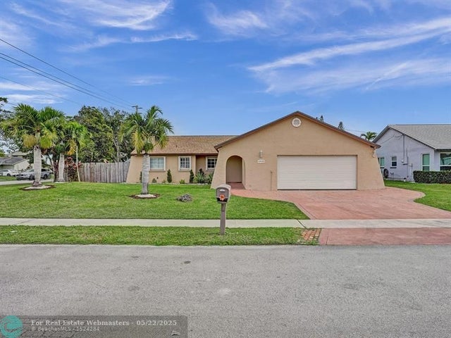 5 of 75 - 4950 Nw 85th Ter, Lauderhill, FL
