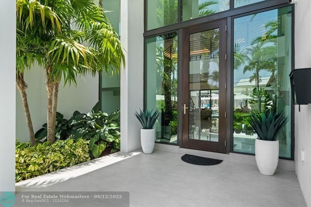 4 of 77 - 2519 Lucille Dr, Fort Lauderdale, FL