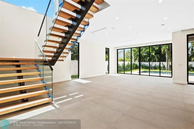 3 of 17 - 425 Ne 10th Ave, Fort Lauderdale, FL