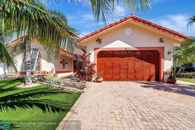 1 of 52 - 419 Se 6th St, Dania, FL
