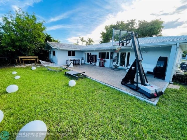 2 of 26 - 20515 Highland Lakes Blvd, Miami, FL