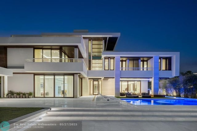 1 of 72 - 10 Pelican Dr, Fort Lauderdale, FL