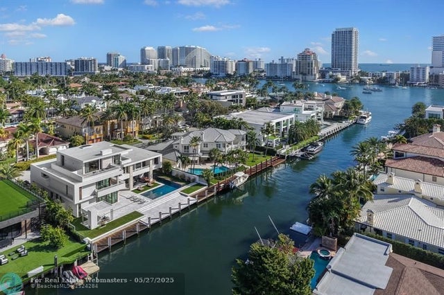 4 of 72 - 10 Pelican Dr, Fort Lauderdale, FL
