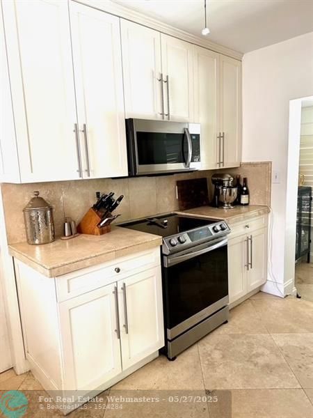 4 of 18 - 1136 Placetas Ave, Coral Gables, FL