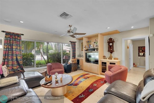 5 of 56 - 2732 Ne 16th St, Fort Lauderdale, FL