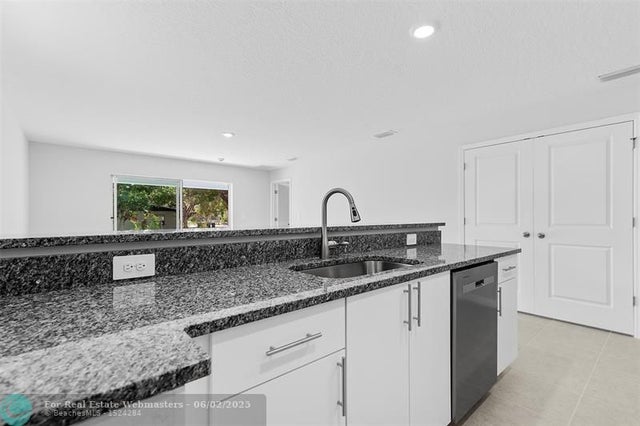 4 of 13 - 424 Douglas Ct, Fort Pierce, FL