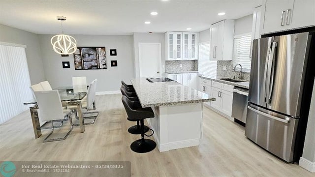2 of 32 - 7384 Pine Park Dr S, Lake Worth, FL