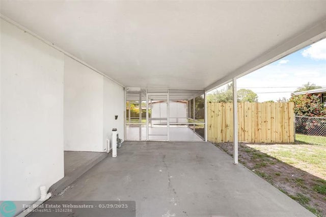 3 of 34 - 140 Se Serenata Court, Port St. Lucie, FL